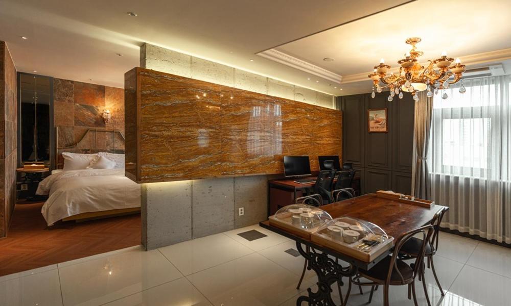 Daegu February Hotel Dongseongro Zewnętrze zdjęcie